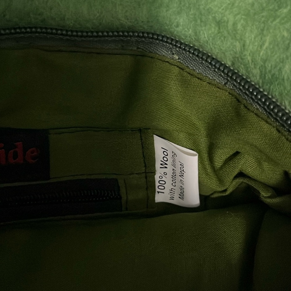 NWT Rising Tide Wool Handbag. - Picture 5 of 6